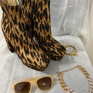 LESLIEON LEOPARD-PRINT PLATFORM BOOTIE